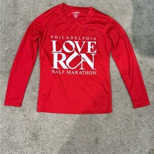 🌼5/$10🌼Red Long Sleeve Women's Marathon Tee size small